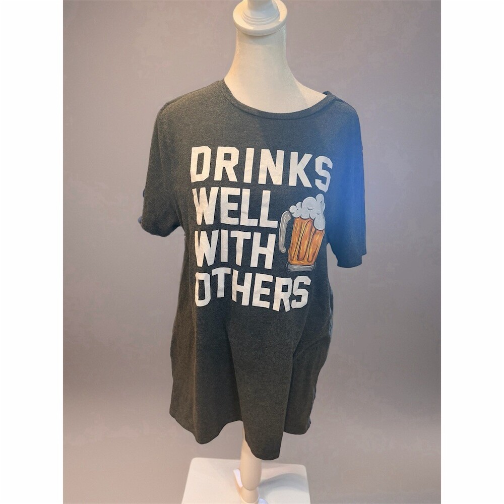 Mission Ridge Men's Graphic T-Shirt Size M Gray Drinks Well With Others